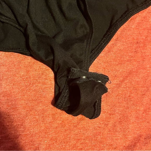 ❤️Trixxi One Piece - Picture 4 of 6